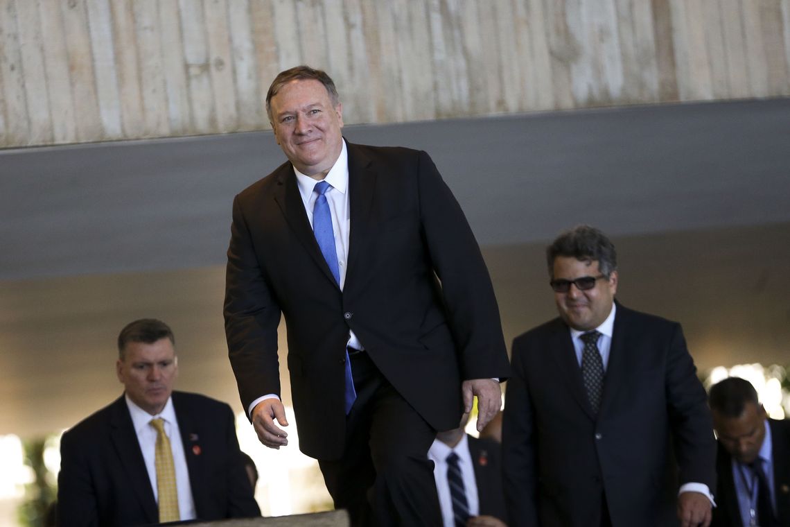 Marcelo Camargo/Agência Brasil O novo chanceler brasileiro, Ernesto Araújo, e o secretário de Estado dos Estados Unidos, Mike Pompeo, durante entrevista coletiva no Palácio do Itamaraty.