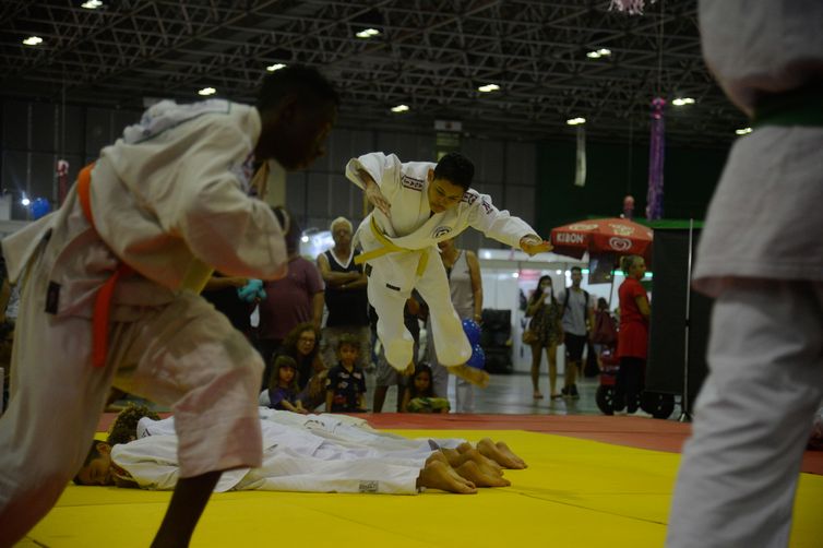 Rio de Janeiro - Apresentação de judô no Japan Festival Rio Matsuri, evento que mostra diversas faces da moderna cultura japonesa, no Riocentro, na Barra da Tijuca (Tomaz Silva/Agência Brasil)