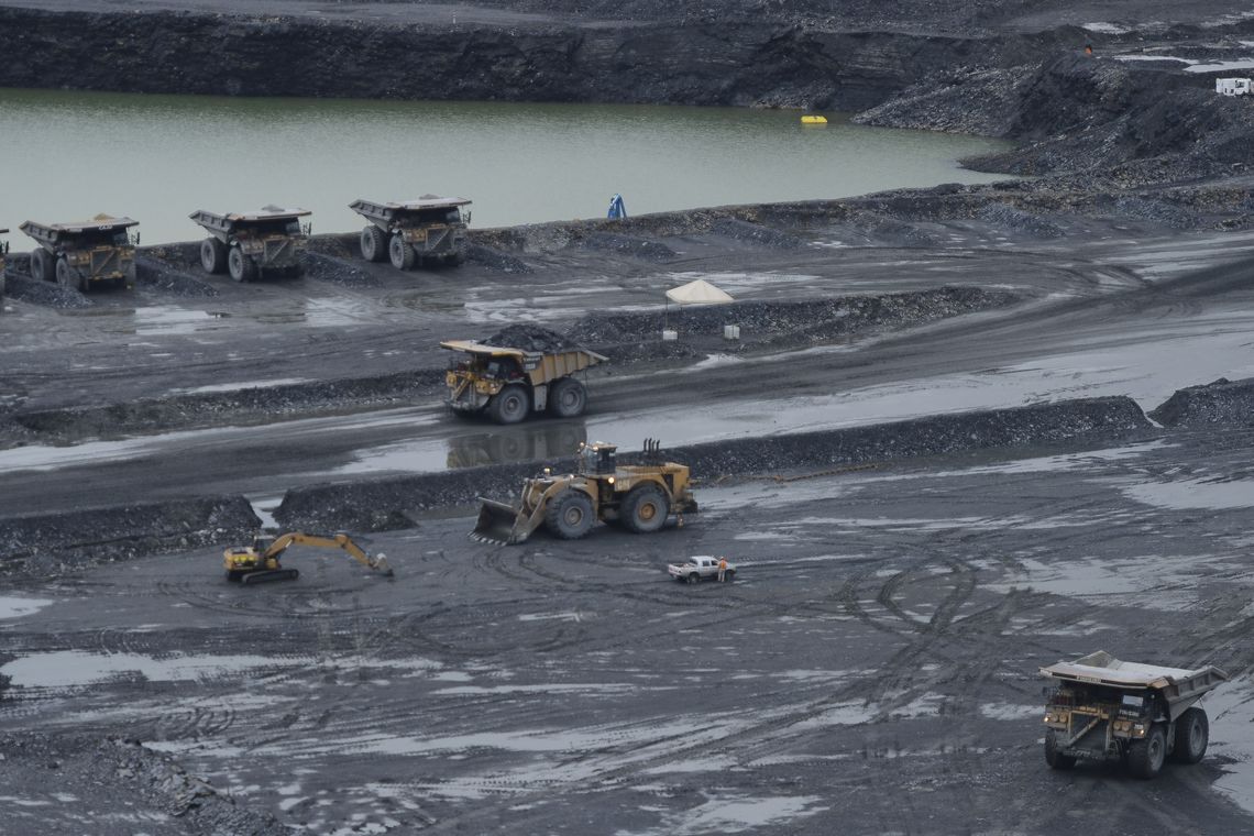ABR; José Cruz/Agencia Brasil A mineração no chamado Morro do Ouro, liderada pela empresa canadense Kinross Gold Corporation, representa a principal atividade industrial para a geração de emprego e renda na região (José Cruz/Agência Brasil)