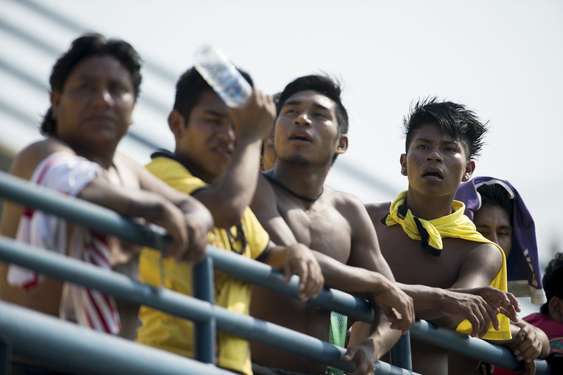 Marcelo Camargo/Agência Brasil Palmas - Índios Kayapó entram em campo para partida de futebol contra os índios do Panamá pela primeira rodada dos Jogos Mundiais dos Povos Indígenas (Marcelo Camargo/Agência Brasil)