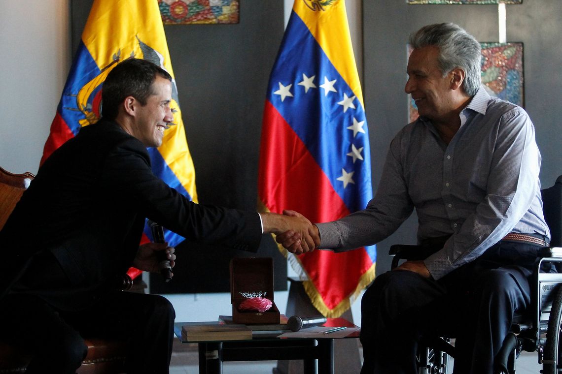 Daniel Tapia/Reuters/Direitos reservados O autodeclarado presidente da Venezuela, Juan Guaidó, e o presidente do Equador, Lenin Moreno, durante reunião em Salinas, Equador.