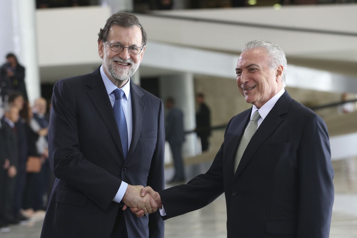 Antonio Cruz/ Agência Brasil Brasília - O presidente Michel Temer recebe o presidente do Governo da Espanha, Mariano Rajoy, em cerimônia de boas-vindas, no Palácio do Planalto.(Antonio Cruz/Agência Brasil)