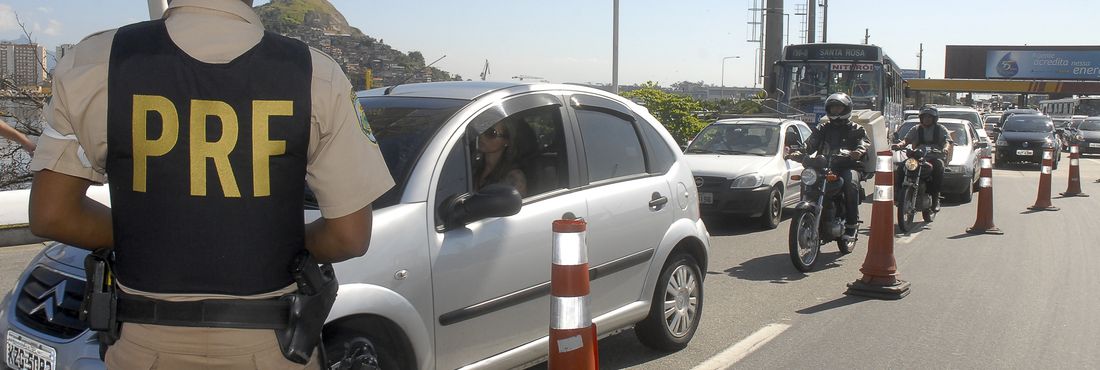 PRF PRF faz fiscalização no feriado de 7 de setembro
