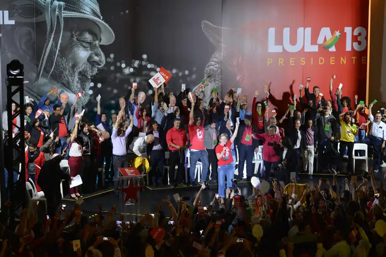 ConvenÃ§Ã£o Nacional do PT para lanÃ§amento da candidatura de Lula para presidente, na Casa de Portugal.