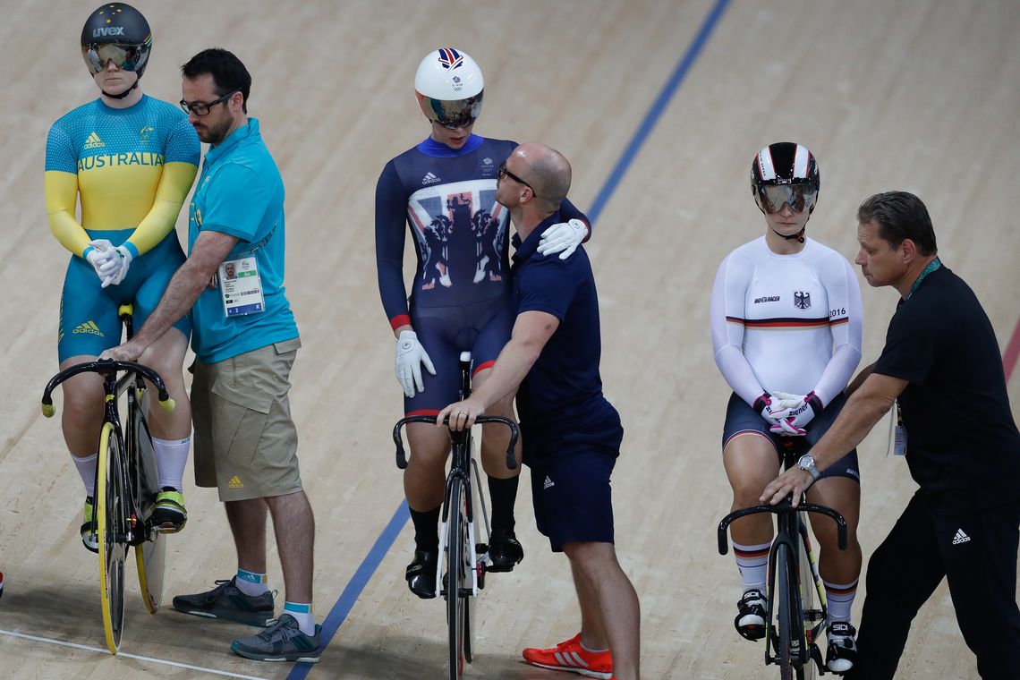 Fernando Frazão/Agência Brasil Rio de Janeiro - A holandesa Elis Ligtlee ganha medalha de ouro ao vencer a corrida Keirin de ciclismo no Velódromo dos Jogos Rio 2016, no Parque Olímpico. (Fernando Frazão/Agência Brasil)