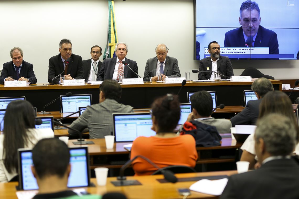 Marcelo Camargo/Agência Brasil Brasília - O presidente dos Correios, Guilherme Campos, participa de audiência conjunta das comissões de Ciência, Tecnologia, Comunicação e Informática; de Direitos Humanos e Minorias; de Finanças e Tributação; e de Integração Nacional,