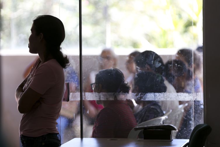 Grupo de 46 migrantes venezuelanos chega a Brasília, onde serão acolhidos e encaminhados às casas de passagem alugadas pela Cáritas Brasileira e pela Cáritas Suíça, com o apoio do Departamento de Estado dos Estados Unidos.