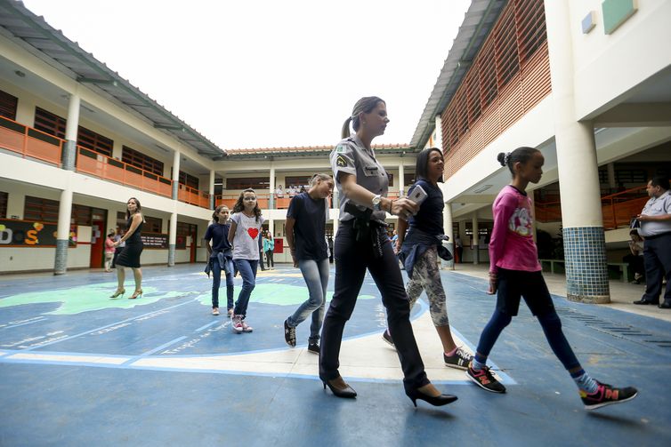 Primeiro dia de aulas no CED 01 da Estrutural, uma das escolas públicas do DF onde foi implementado o modelo cívico-militar.
