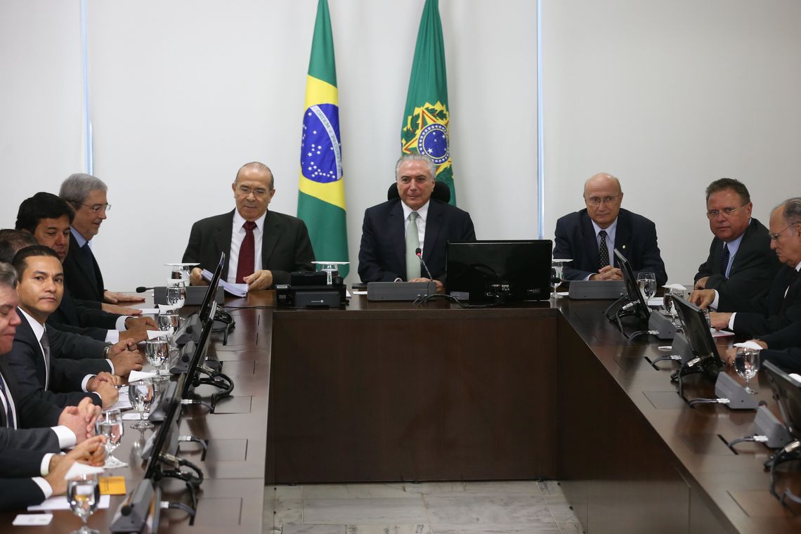 Valter Campanato/Agência Brasil Brasília - Presidente Michel Temer em reunião com ministros sobre as reformas trabalhista e da Previdência no Palácio do Planalto (Valter Campanato/Agência Brasil)
