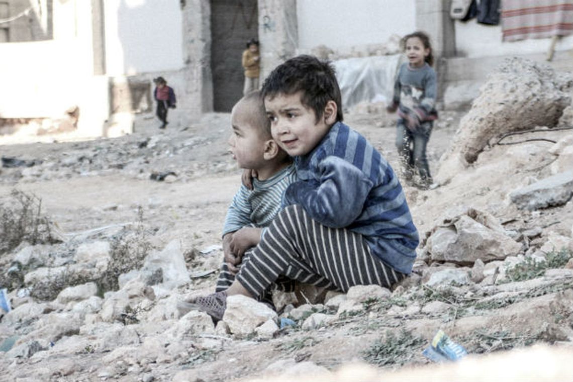 ONG alerta que morre uma criança por dia no Nordeste da Síria