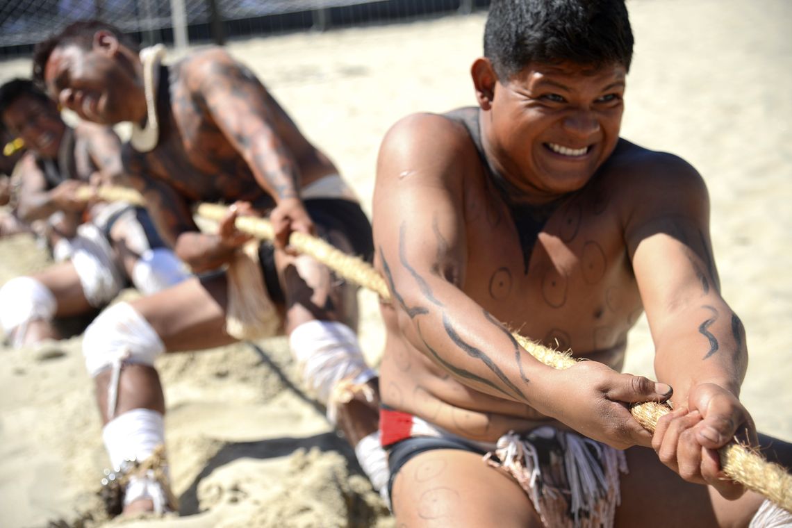 Tânia Rêgo/Agência Brasil Rio de Janeiro - Apresentação sociocultural de esporte indígena na Arena Esporte e Lazer do Ministério do Esporte, na Praia de Copacabana (Tânia Rêgo/Agência Brasil)