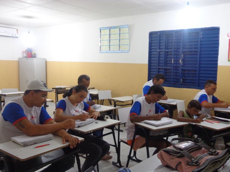 A internet virou ferramenta fundamental em um curso de alfabetização para jovens e adultos em Pombal, cidade a cerca de 325 quilômetros de João Pessoa/Divulgação/prefeitura de Pombal (PB) A internet virou ferramenta fundamental em um curso de alfabetização para jovens e adultos em Pombal, cidade a cerca de 325 quilômetros de João Pessoa