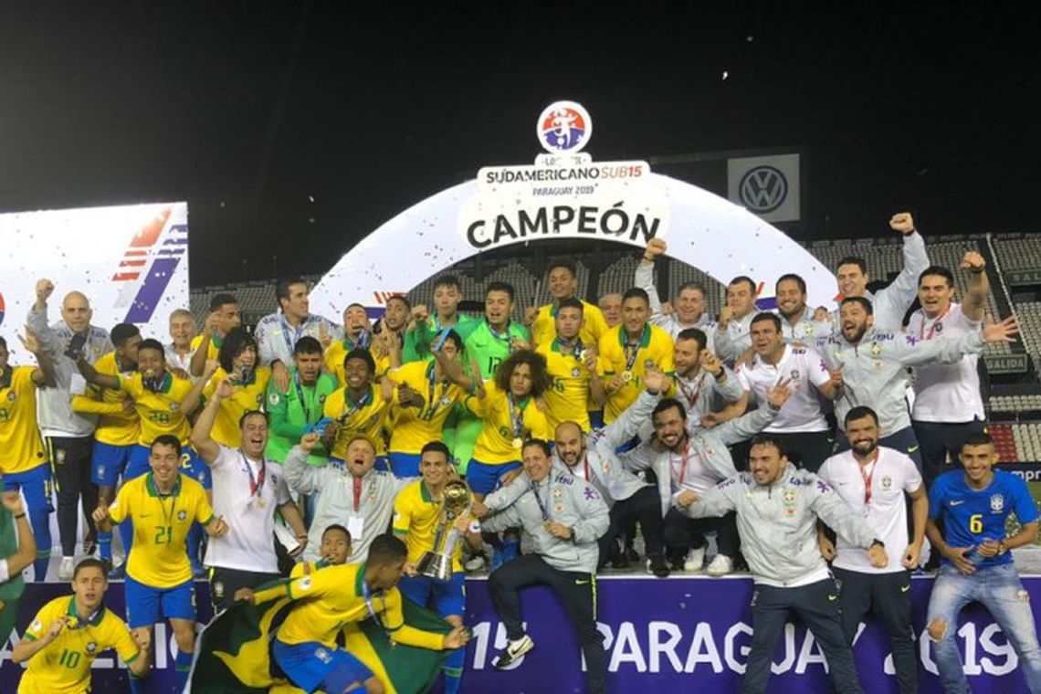 Brasil bate a Argentina e conquista o Sul-Americano Sub-15