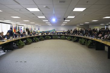 Futuros governadores, o presidente do Supremo Tribunal Federal, Dias Toffoli, do Superior Tribunal de Justiça, João Otávio de Noronha, e demais autoridades, durante abertura do II Fórum de Governadores.