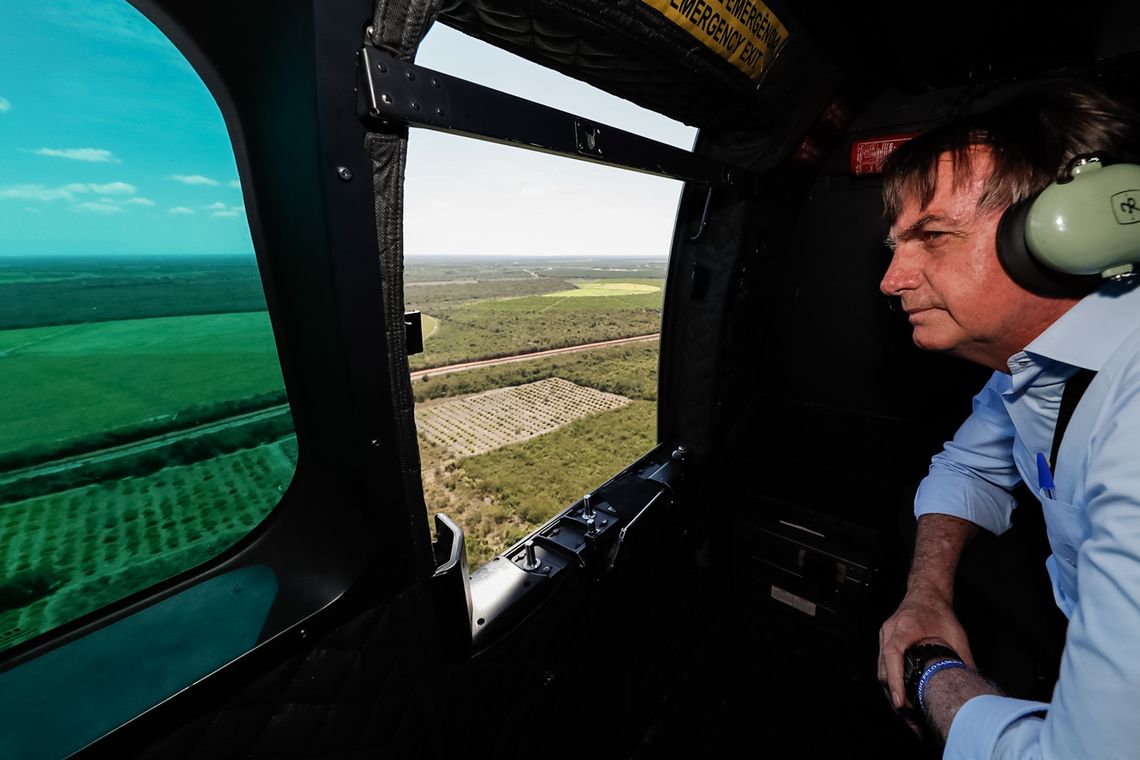 Presidente da República, Jair Bolsonaro durante sobrevoo do perÃmetro irrigado dos Tabuleiros Litorâneos do PiauÃ