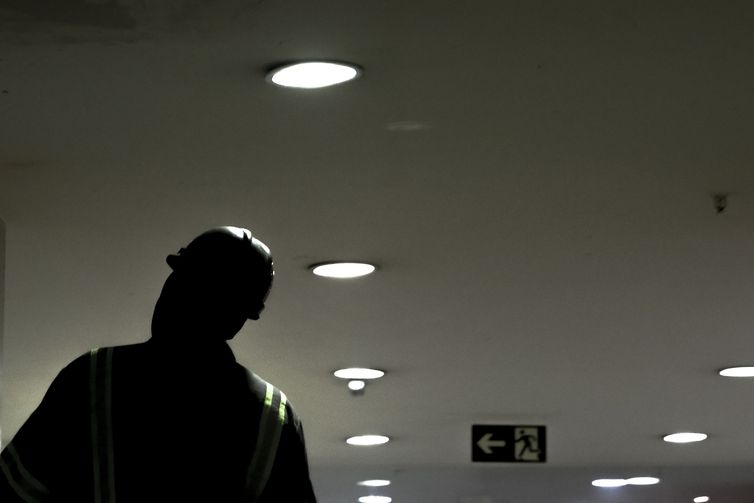 - Consumo de energia elétrica deve crescer neste mês, diz o ONS - strong Marcelo Camargo/Arquivo/Agência Brasil /strong