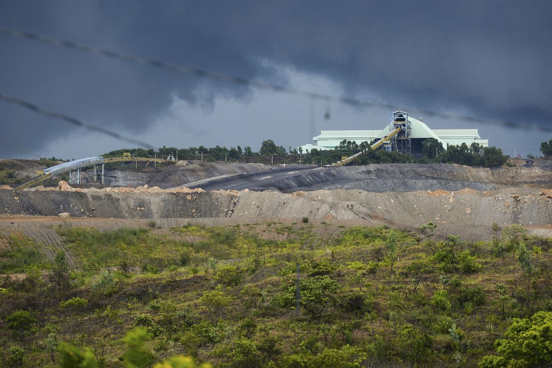 ABR; José Cruz/Agencia Brasil A mineração no chamado Morro do Ouro, liderada pela empresa canadense Kinross Gold Corporation, representa a principal atividade industrial para a geração de emprego e renda na região (José Cruz/Agência Brasil)