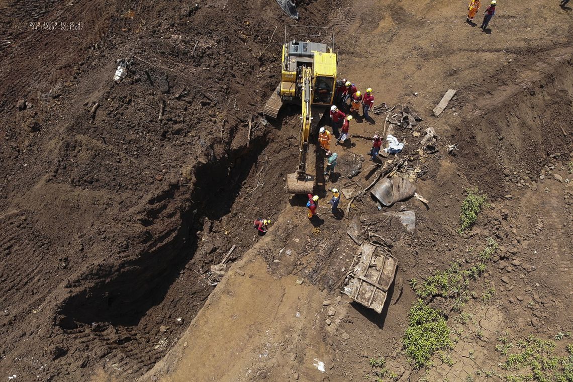 O Corpo de Bombeiros de Minas Gerais informou hoje (19) que encontrou o corpo de mais uma vítima do rompimento da barragem da Mina Córrego do Feijão, em Brumadinho, na região metropolitana de Belo Horizonte.
