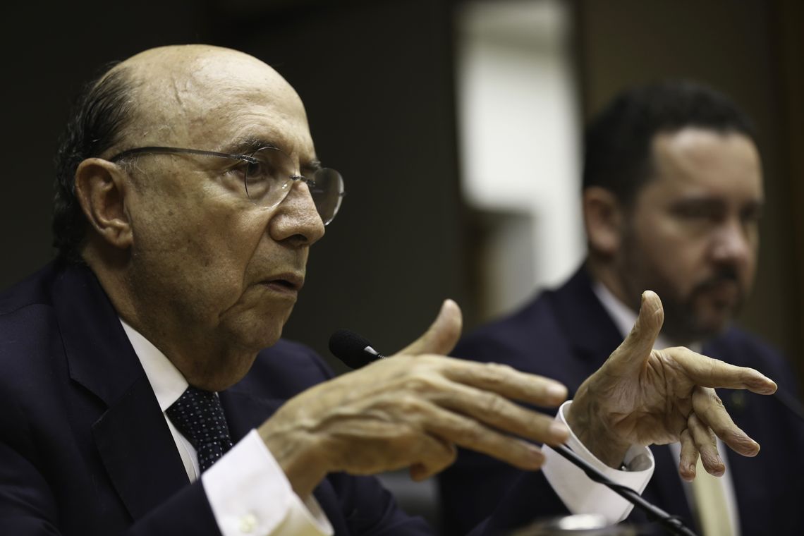 Fabio Rodrigues Pozzebom/Agência Brasil Brasília - Os ministros da Fazenda, Henrique Meirelles, e do Planejamento, Dyogo Oliveira, em entrevista coletiva sobre a flexibilização da regra de ouro (Fabio Rodrigues Pozzebom/Agência Brasil)