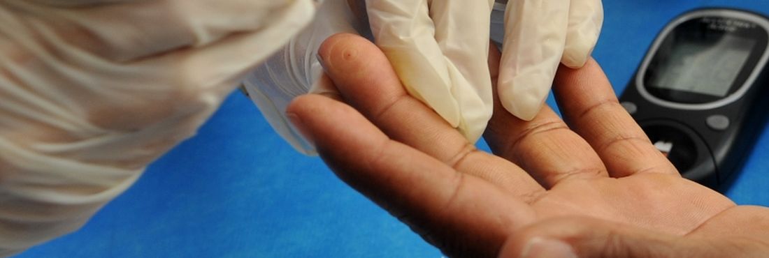 Diabetes Voluntários que se submeteram aos primeiros testes conseguiram se livrar ou diminuir aplicações de insulina