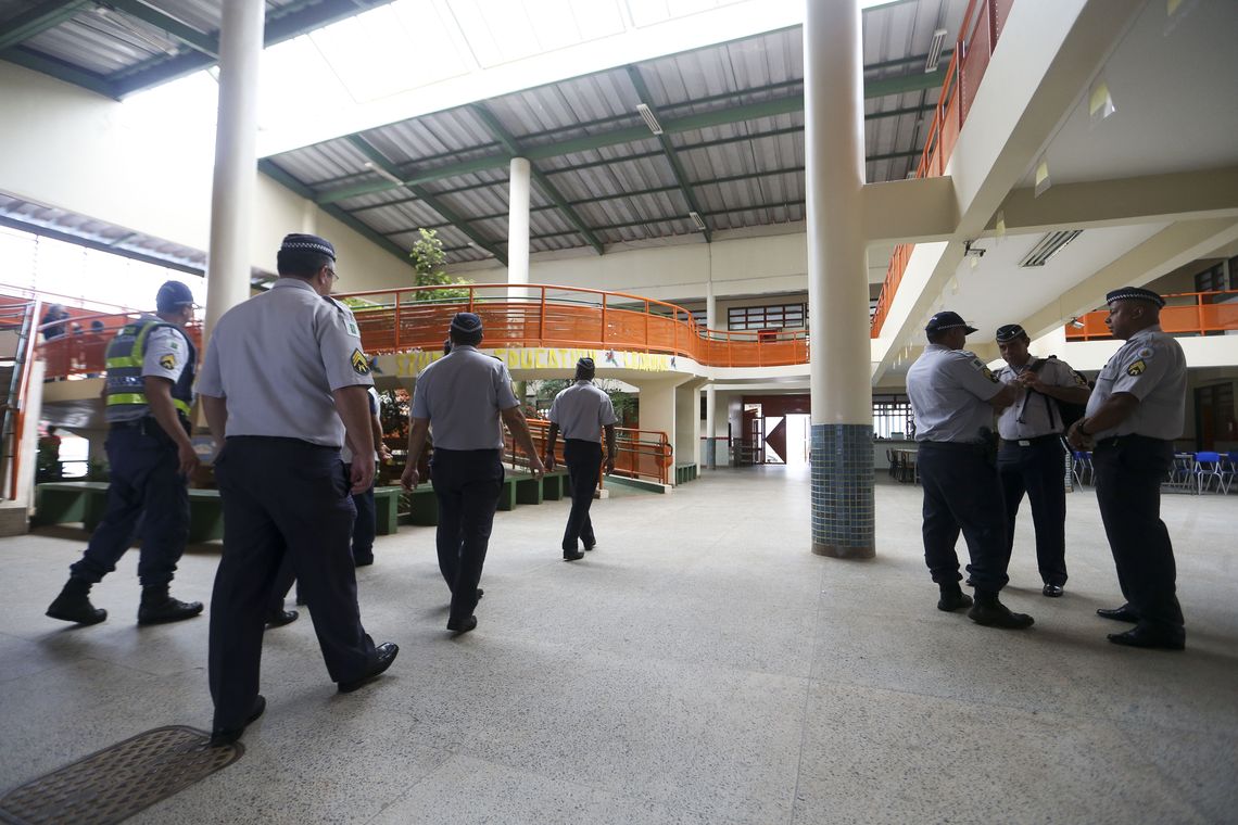Marcelo Camargo/Agência Brasil Primeiro dia de aulas no CED 01 da Estrutural, uma das escolas públicas do DF onde foi implementado o modelo cívico-militar.