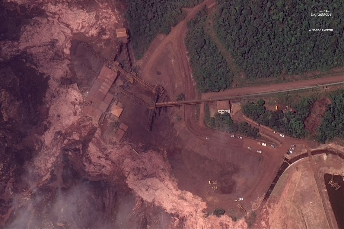 A represa na mina do CÃ³rrego do FeijÃ£o, perto de Brumadinho, Brasil, Ã© retratada apÃ³s o colapso do dia 25 de janeiro de 2019 nesta foto de satÃ©lite de 26 de janeiro de 2019 obtida pela Reuters em 27 de janeiro de 2019.