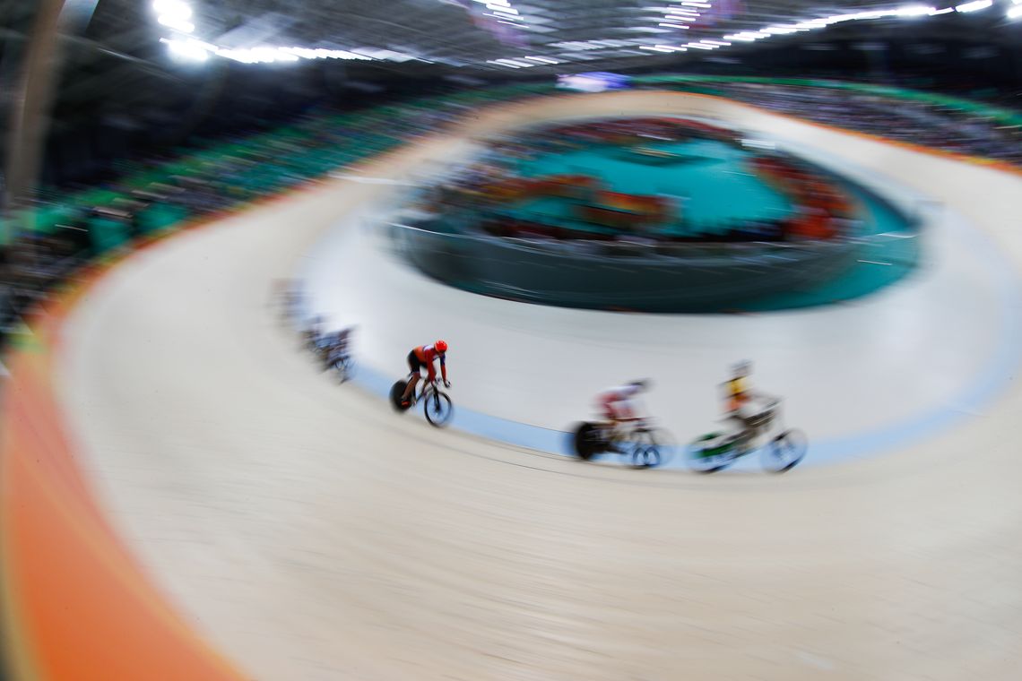 Fernando Frazão/Agência Brasil Rio de Janeiro - Segunda fase da corrida Keirin de ciclismo feminino no Velódromo dos Jogos Rio 2016, no Parque Olímpico. (Fernando Frazão/Agência Brasil)