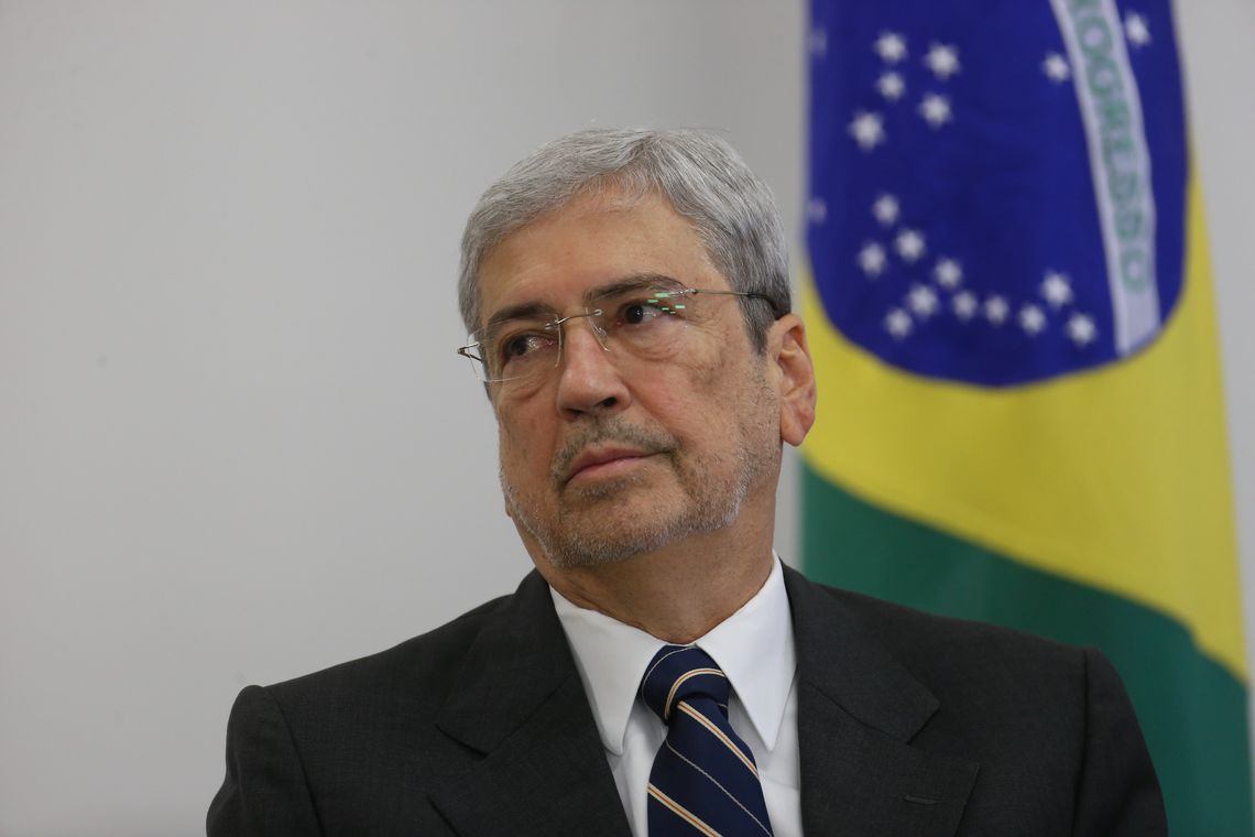 Valter Campanato/Agência Brasil Brasília - O ministro da Secretaria de Governo, Antonio Imbassahy, durante cerimônia de assinatura do decreto de criação da Rede Brasil Mulher, no Palácio do Planalto (Valter Campanato/Agência Brasil)