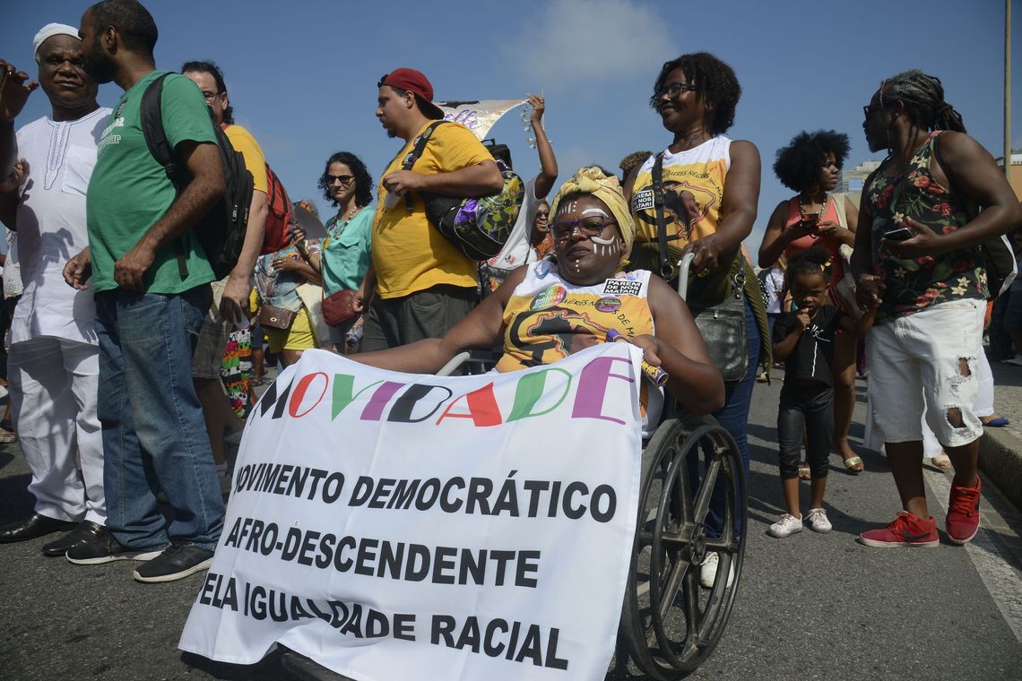 Fernando Frazão/Agência Brasil O Fórum Estadual de Mulheres Negras do Rio de Janeiro realizou pelo quinto ano consecutivo, a Marcha das Mulheres Negras, na orla de Copacabana, zona sul da capital.
