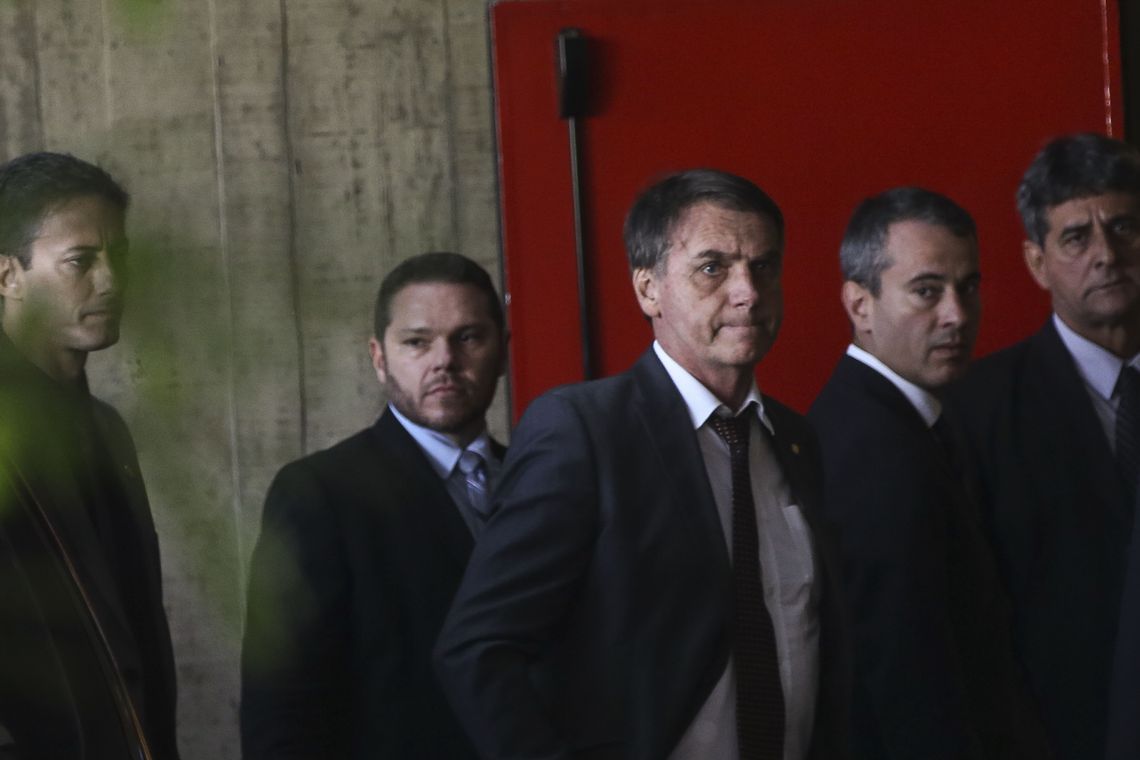 Presidente eleito, Jair Bolsonaro chega ao CCBB para reuniÃµes no gabinete de transiÃ§Ã£o.