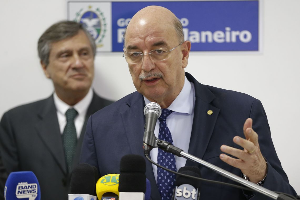 Tomaz Silva/Agência Brasil Rio de Janeiro - O ministro do Desenvolvimento Social, Osmar Terra, fala após reunião no Palácio Guanabara para discutir segurança pública no Rio de Janeiro. (Tomaz Silva/Agência Brasil)
