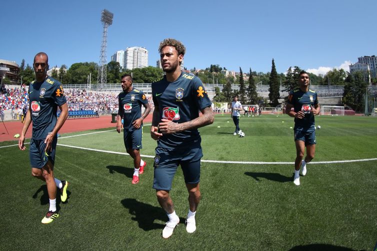 Os que começaram o jogo contra a Áustria, entre eles Neymar, trabalharam apenas a parte física/Direitos reservados/Lucas Figueiredo - CBF Os que começaram o jogo contra a Áustria, entre eles Neymar, trabalharam apenas a parte física