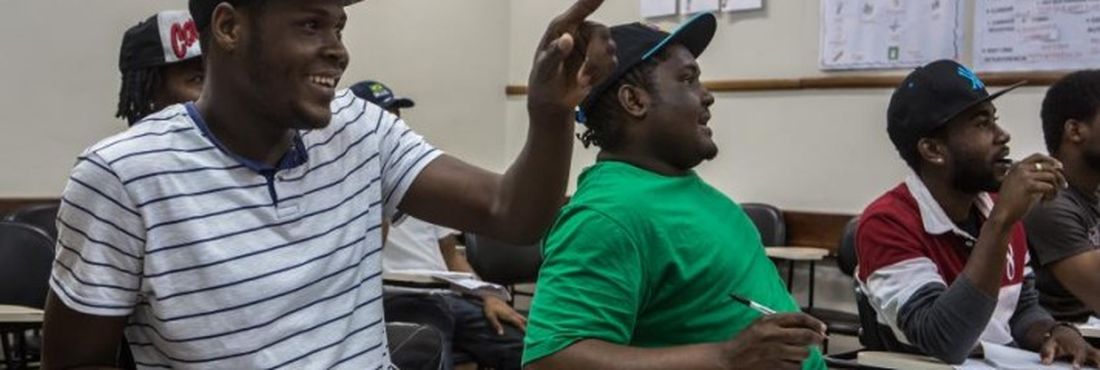 Estudantes haitianos