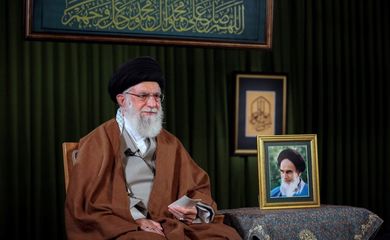 Líder supremo do Irã, aiatolá Khamenei, faz discurso sobre o ano novo persa, em Teerã