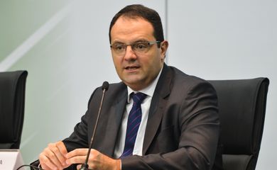 Brasília - O ministro Nelson Barbosa na solenidade de transmissão de cargo ao novo ministro do Planejamento, Valdir Simão (Antonio Cruz/Agência Brasil)