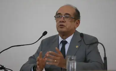 Brasília - O presidente do Tribunal Superior Eleitoral,  ministro Gilmar Mendes, fala à imprensa sobre as eleições 2016 (José Cruz/Agência Brasil)