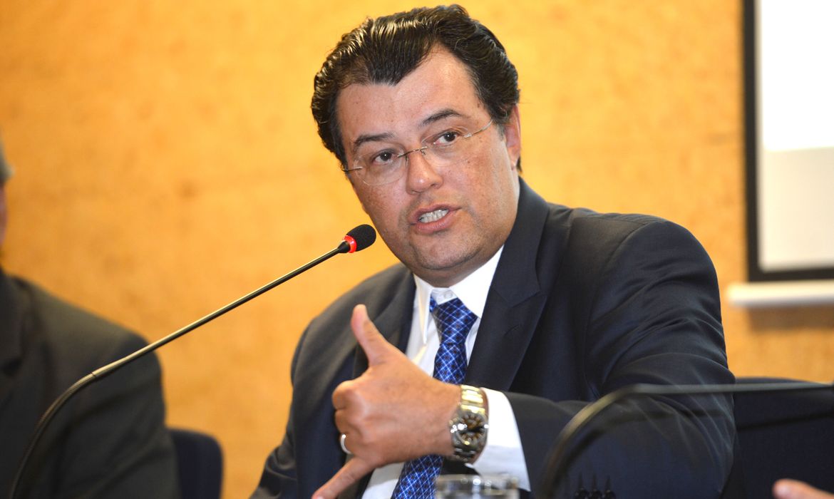 Brasília - O ministro de Minias e Energia, Eduardo Braga, anuncia mudanças na bandeira tarifária  (Fabio Rodrigues Pozzebom/Agência Brasil)
