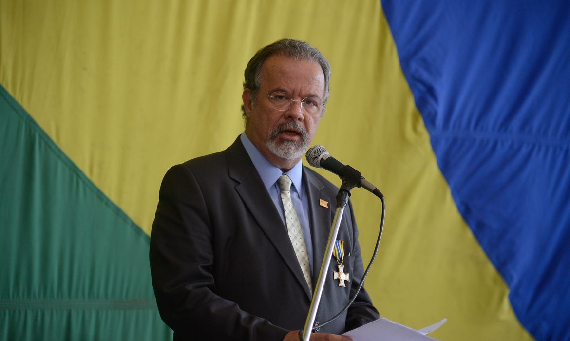 Rio de Janeiro - Ministro da Defesa, Raul Jungmann, durante cerimônia de condecoração de personalidades com a Medalha do Mérito Desportivo Militar (Tânia Rêgo/Agência Brasil)