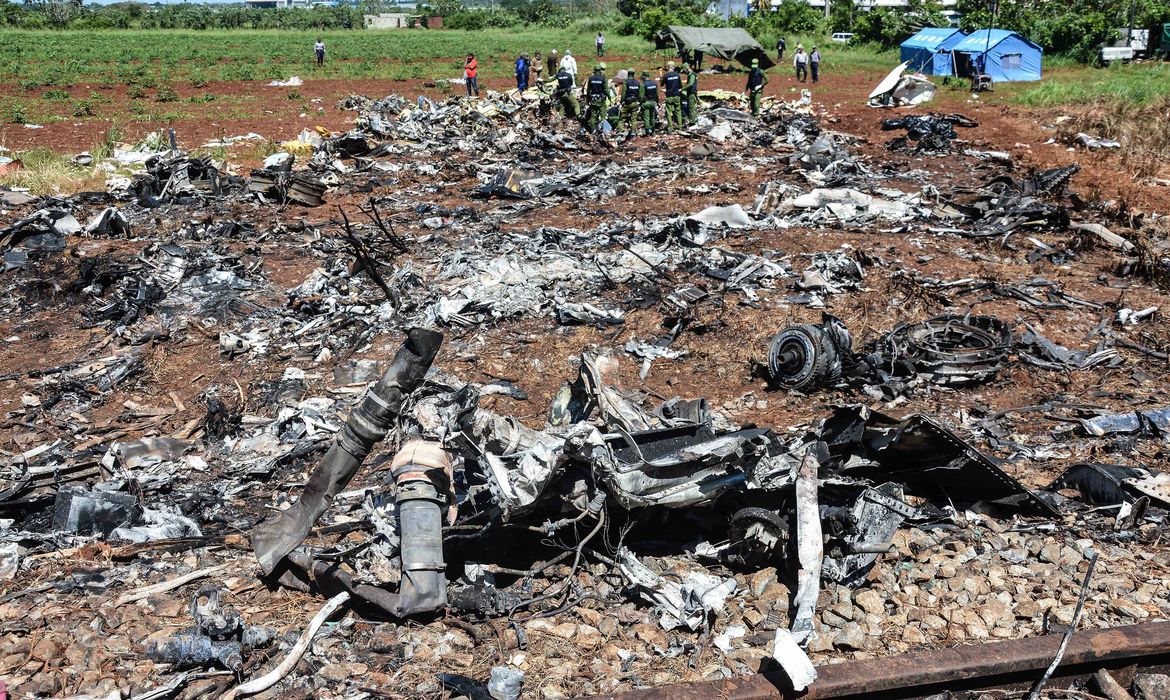 O voo DMJ-972 operado pela Cubana de Aviación caiu minutos depois de decolar do aeroporto internacional de Havana, com 113 pessoas. Apenas três mulheres cubanas sobreviveram.