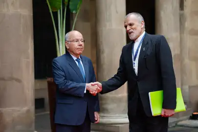 Rio de Janeiro (RJ), 28/04/2025 – Os ministros das Relações Exteriores do Brasil, Mauro Vieira, e do Irã, Seyed Rasoul Mohajer, na Reunião de Chanceleres da presidência brasileira do BRICS, no Palácio do Itamaraty. Foto: Fernando Frazão/Agência Brasil