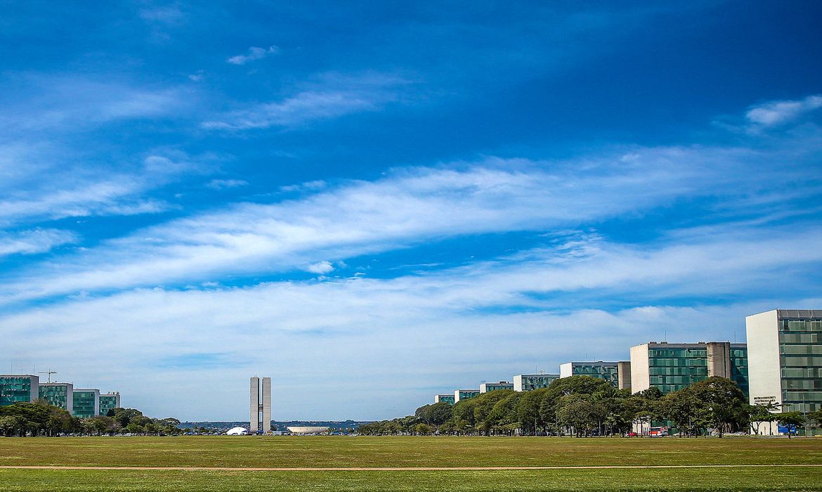 Brasília - 23.05.2023 - Cenas da cidade de Brasília. Na foto a Esplanada dos MInistérios. Foto: José Cruz/ Agência Brasil