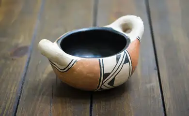 São Paulo (SP), 08/12/2018 - Crise climática ameaça tradição milenar da cerâmica Waurá. Panela de cerâmica feita pelos índios Wauja do Parque Indígena do Xingu, no Mato Grosso. Foto: Claudio Tavares/ISA/Proibida reprodução