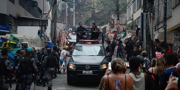 Movimentação da polícia na comunidade Pavão e Pavãozinho