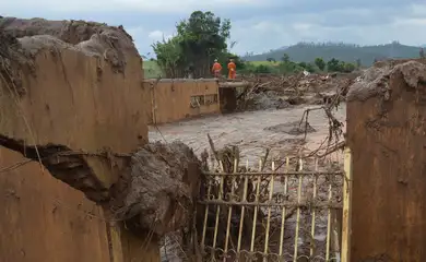Mariana (MG) - Distrito de Bento Rodrigues, em Mariana (MG), atingido pelo rompimento de duas barragens de rejeitos da mineradora Samarco (Antonio Cruz/Agência Brasil)