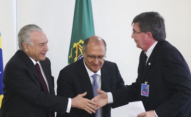 Brasília - O presidente Michel Temer participa da cerimônia de assinatura do Contrato de Estruturação Financeira da Santa Casa de São Paulo (Antonio Cruz/Agência Brasil)