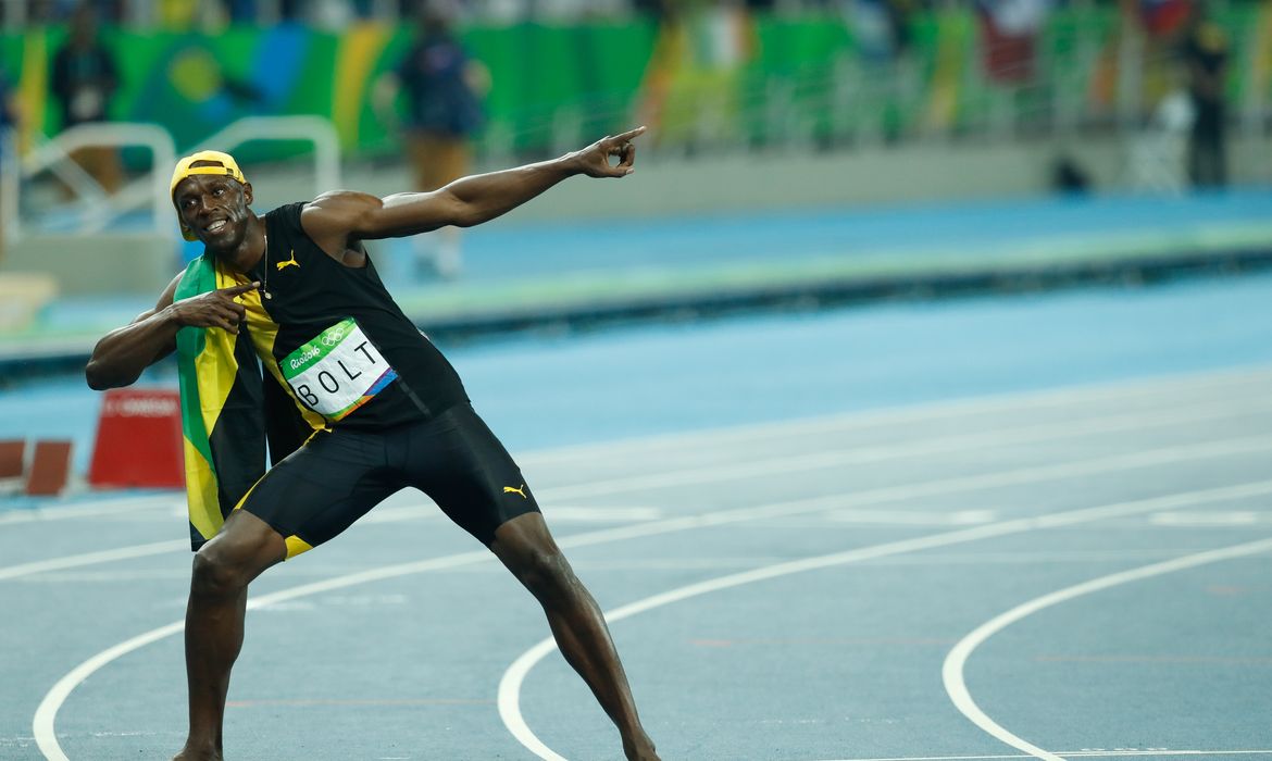 Rio de Janeiro - O jamaicano Usain Bolt, garantiu o ouro e fez história ao conquistar pela terceira vez o título de homem mais rápido do mundo nos 100 metros rasos em uma Olimpíada (Fernando Frazão/Agência Brasil)
