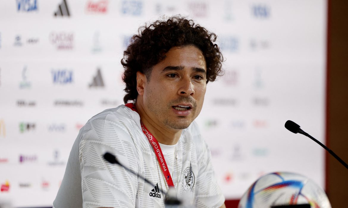 Goleiro do México Guillermo Ochoa