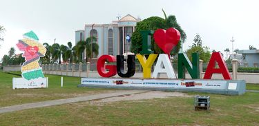 Caminhos da Reportagem_ Guiana_letreiro_na_capital_Georgetown