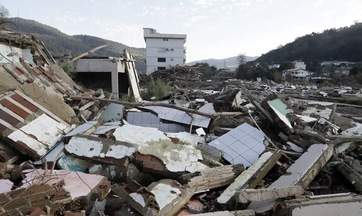 Muçum (RS), 22/06/2024 -  Casas destruídas após enchente que atingiu toda a região. Foto: Bruno Peres/Agência Brasil