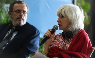 Rio de Janeiro (RJ), 15/11/2024 - A economista, diplomata e negociadora chefe do Acordo de PARIS, Laurence Tubiana durante plenária que discute sustentabilidade, mudança do clima e transição justa no G20 Social, no Boulevard Olímpico na zona portuária da capital fluminense. Foto: Tomaz Silva/Agência Brasil